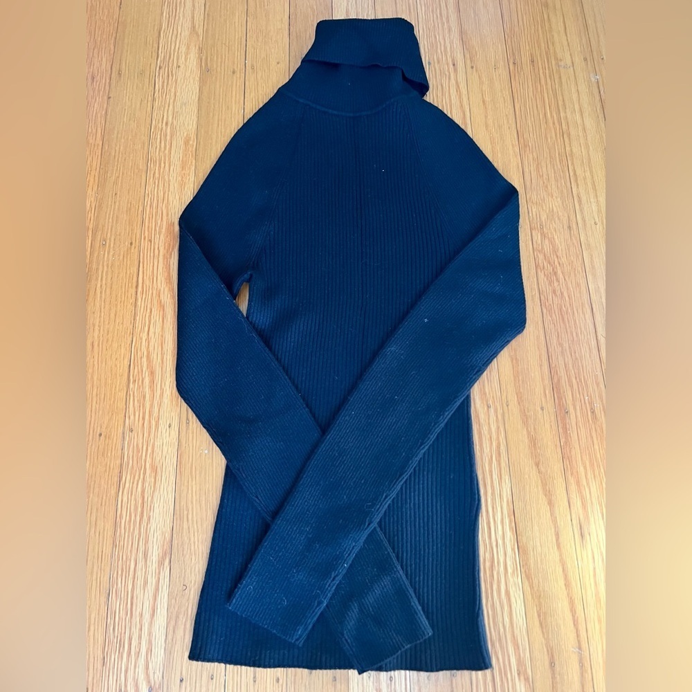 Banana Republic Women's Black Ribbed Turtleneck XS